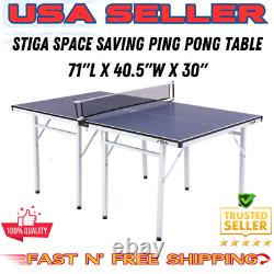 Nouvelle table de ping-pong compacte Stiga T8460 Space Saver séparée en deux tables bleues.