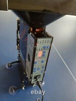Serve Return Professional Table Tennis Robot Automatic Spin Télécommande
