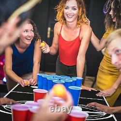 Table de Beer Pong pliable de 8 pieds avec poignée de transport, parfaite pour les jeux lors des soirées étudiantes.