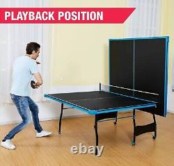 Table de ping-pong officielle de taille avec 2 raquettes pliables et roulettes.