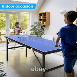 Table de tennis de table portable de taille moyenne avec filet pliable, pour une utilisation intérieure et extérieure.